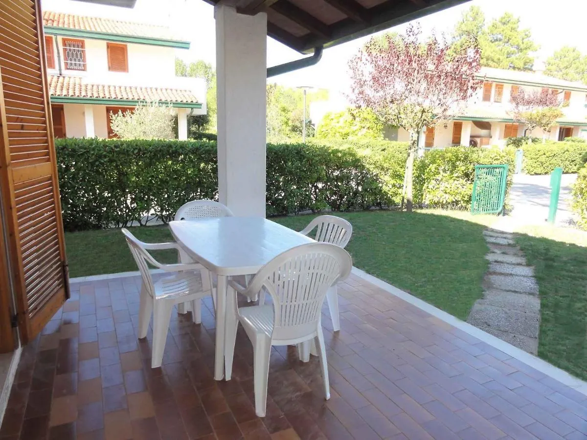 Holiday Home In Bibione 38400 Apartman